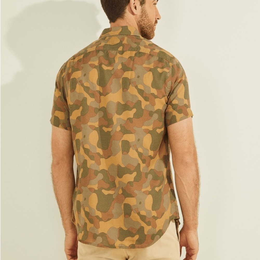 New GUESS Ss Crafted Camo Woven Shirt P80S Multicolor SZ L - Picture 3 of 5